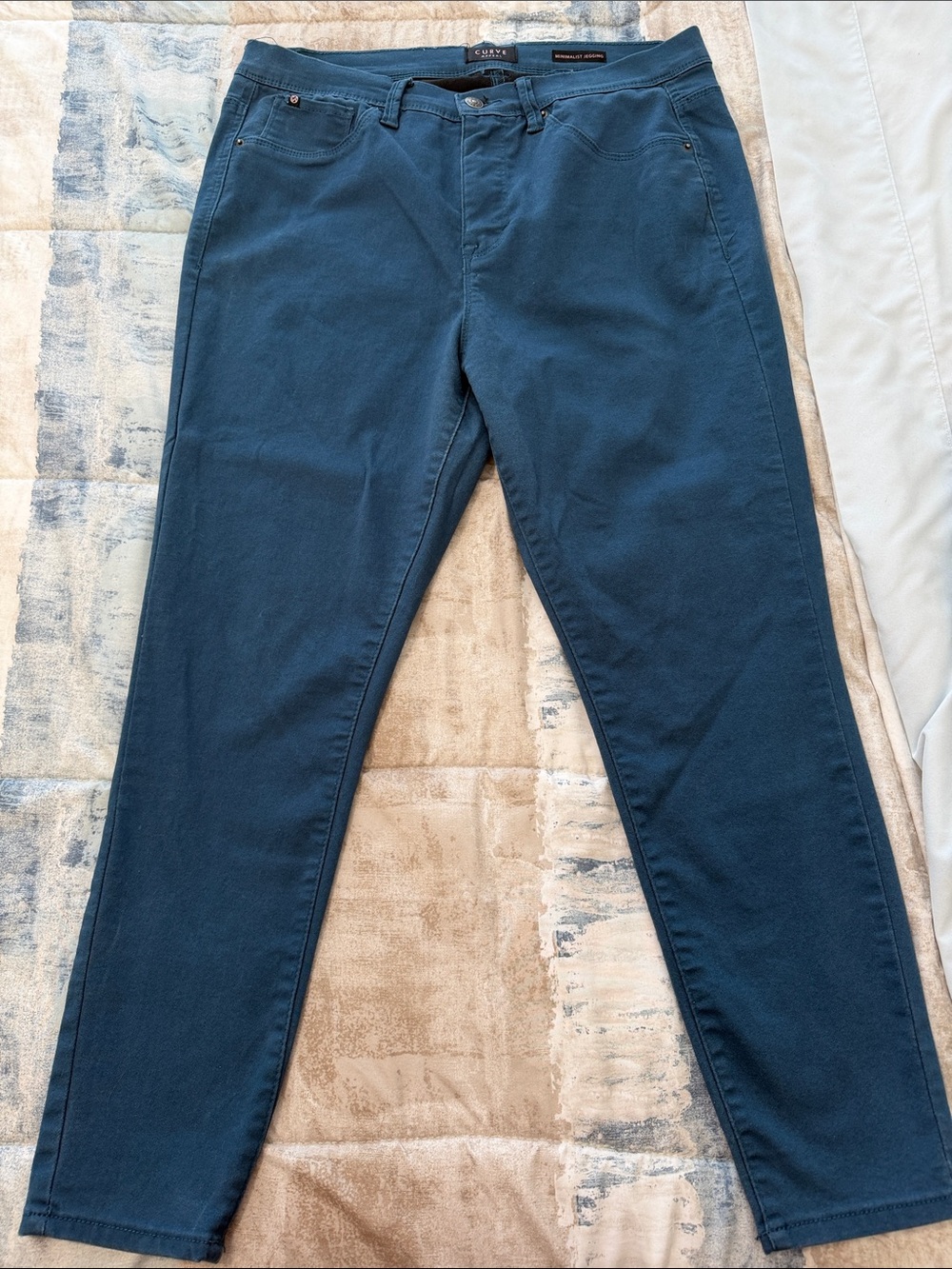 Curve Appeal Women’s Minimalist Jegging in Deep Blue